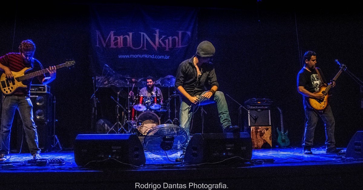 manunkindband's tweet photo. Feliz Dia Mundial do Rock! Vamos celebrar o som nosso de cada dia!!!
.
#manunkind #manukindband #heavymetal #bandaderock #metalband #bassmetal #guitarmetal #heavymetalbrasil #metalbrazil #rock #diamundialdorock #dayrock #rockday https://t.co/VKNUg1nZWB
