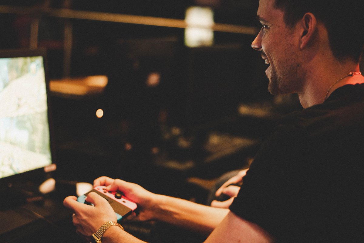 clutchunited's tweet image. Wir suchen den besten Mario Kart 8 Deluxe Fahrer im Raum Stuttgart - Lukas “p4nplays” Brinkmann gewinnt die erste Challenge. 

Lest die ganze News auf Facebook: facebook.com/clutch23.de/po…

#clutch23 #teamclutch #mariokart #nintendo #bar #stuttgart #esport