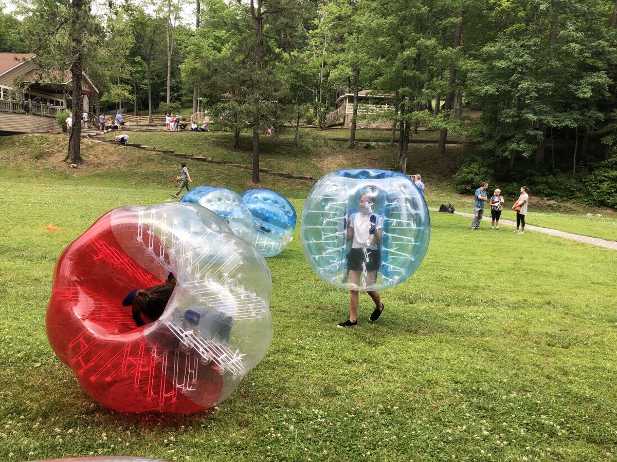 aagtherapeutic's tweet photo. The girls never fail to have fun in the sun at AAG, even if it means bouncing around in the grass! ☀️ 🔵 🌱
#AshevilleAcademy #BumperBall #BounceFest #FunInTheSun #Summertime https://t.co/vTnPRcqQm7