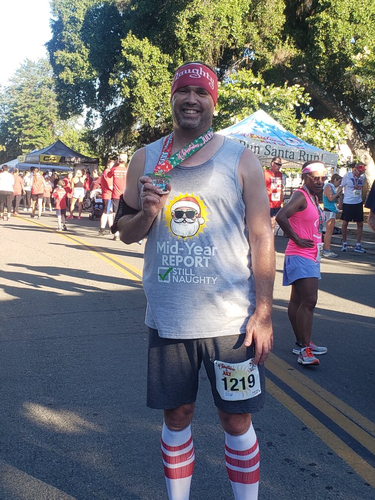 itstito77's tweet photo. #ChristmasInJulyππ #5k #fitfam #goals #fitness #SaturdayMorning #naughty #themedrun #werunfresno #goneforarun ππ»ββοΈ#midyearreport https://t.co/siLC6fczc0