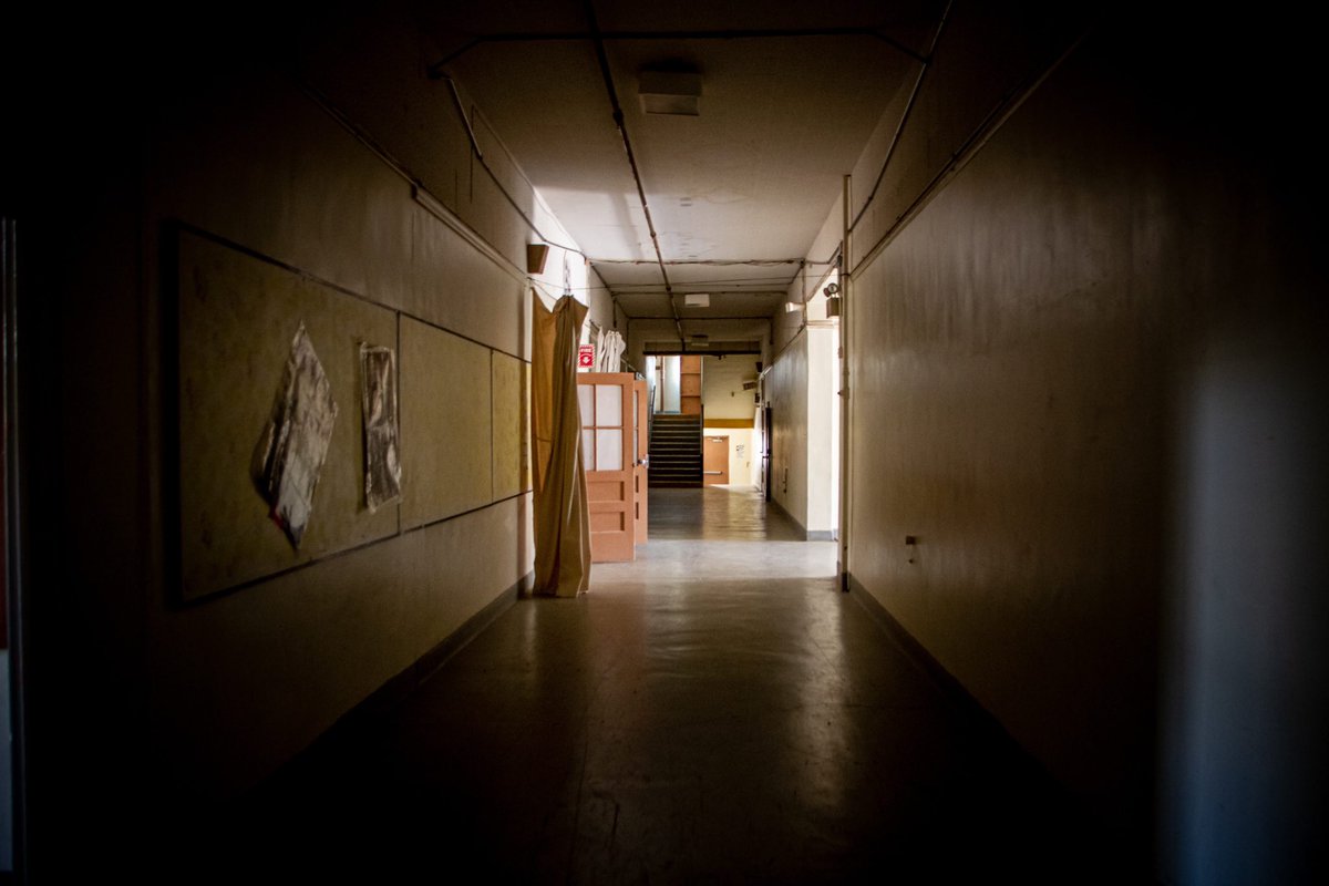 Angel_Storms's tweet photo. The hallways of the Tombstone Union High School have been empty for several years, but getting to work on a project to photograph it has made the walls talk and share their memories.  #photography #photographer #architecture #memories https://t.co/eM7DcCxs1d