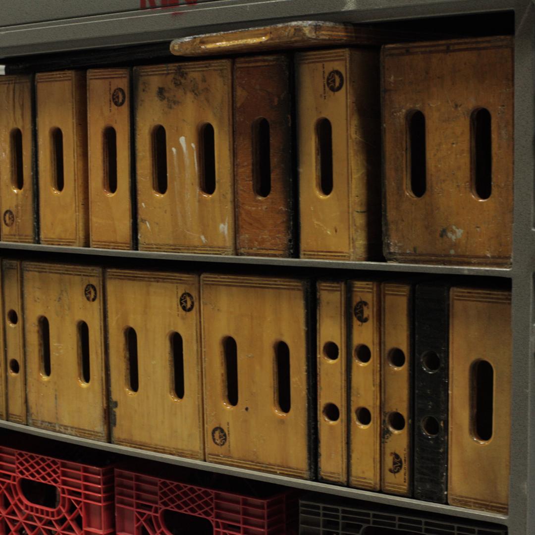 TheNEStudios's tweet photo. How about them 🍎? 😅
#productionlife #productionhumor #setlife #filmmaking #filmmaker #filmstudio #filmstudios #appleboxes #videoproduction #hulu #netflix #episodic #castlerockhulu #video #filmgear https://t.co/3qql9Jhu06