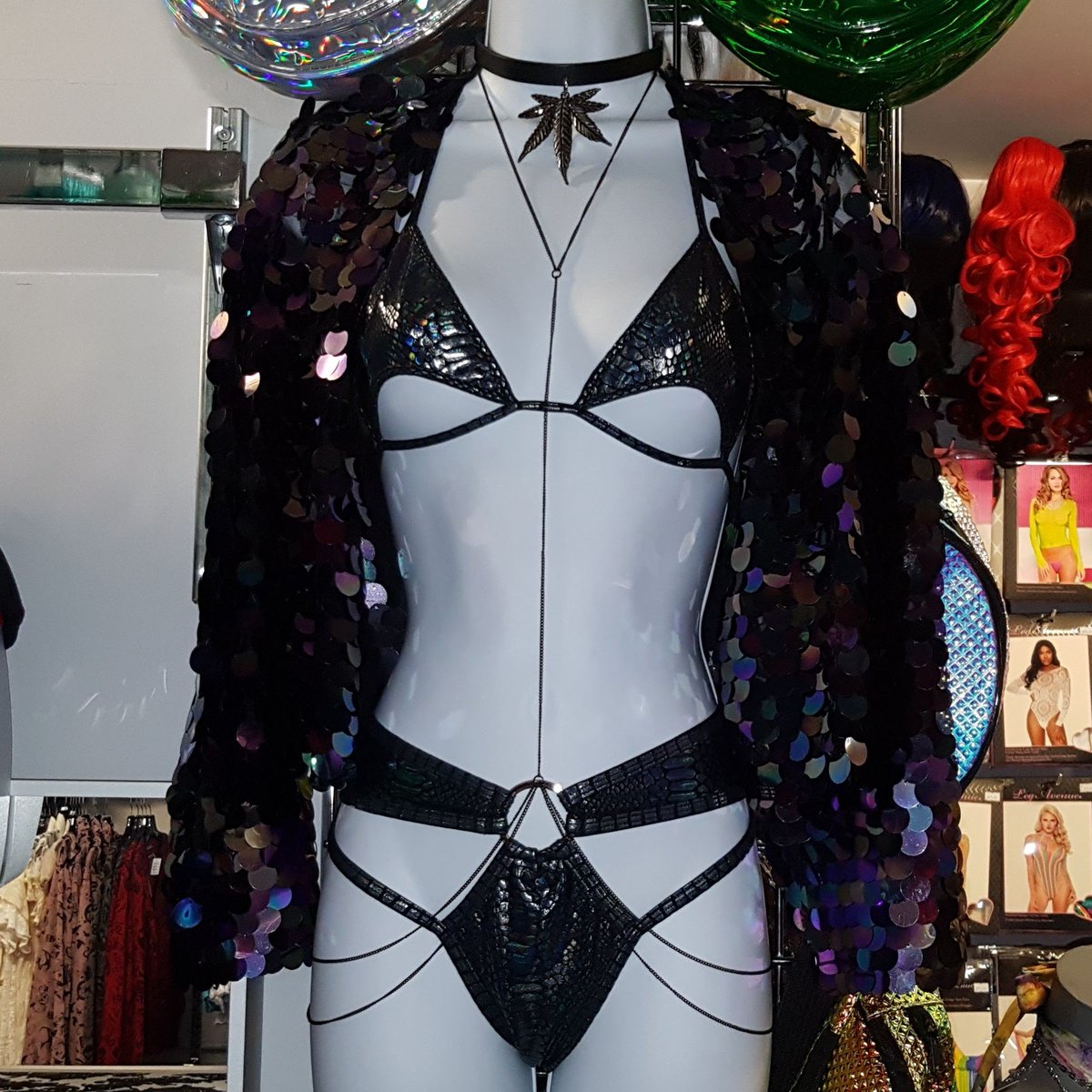 Mix &amp; match pieces are great for layering!
#sequinkimono #metallicbikini #cutoutbikini #underboobbikini #bodychain #potchoker #shoplocalyeg #festivalfashion #ravewear