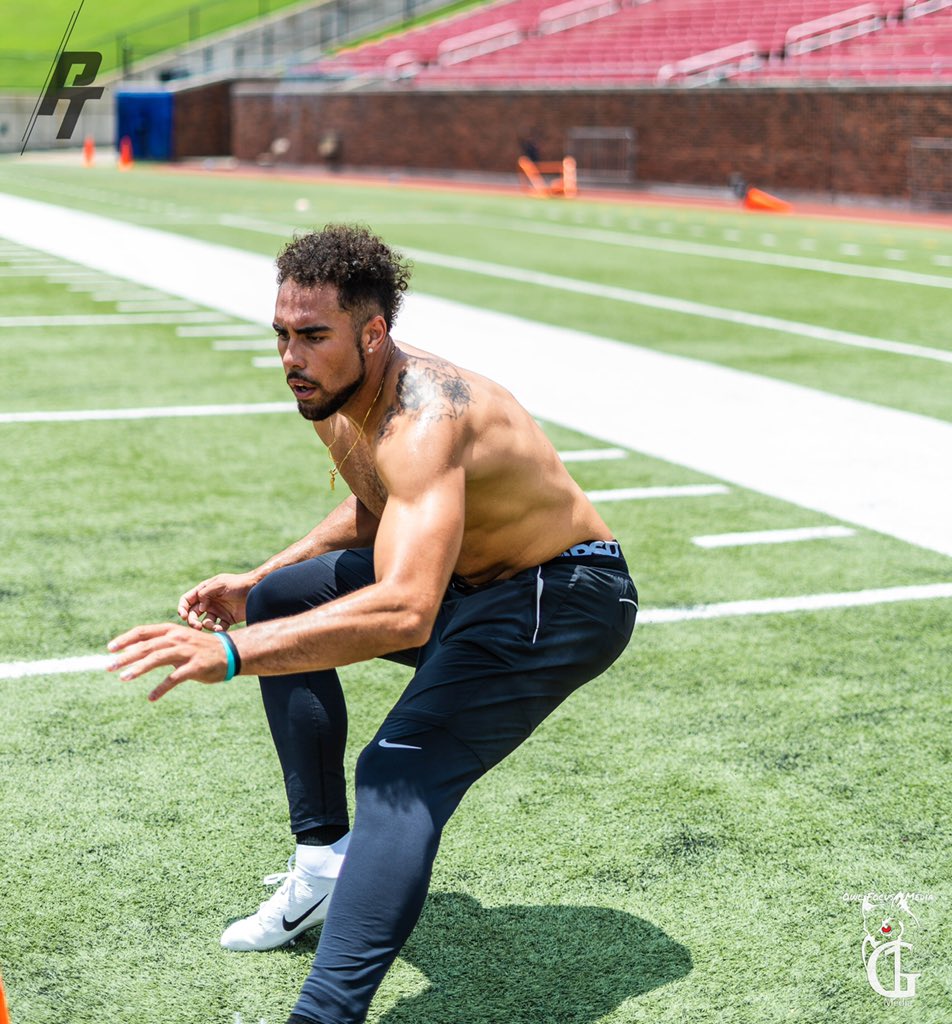 1stevewhitehead's tweet photo. @thacover2 a few Eagles working out down in Dallas with their trainers. https://t.co/IUUl7m3jDK