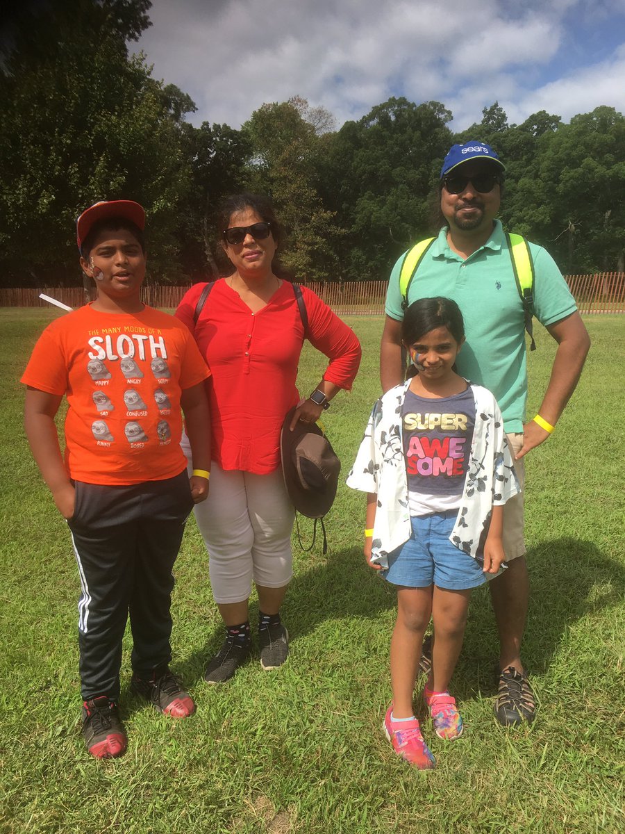 FPDCC's tweet photo. This family is unplugged and making their own adventures in the Forest Preserves. Celebrating Illinois Unplugged Day #HowDoYouUnplug Find your #naturefun at https://t.co/GTYIULlrWD https://t.co/SbDeuoYILW