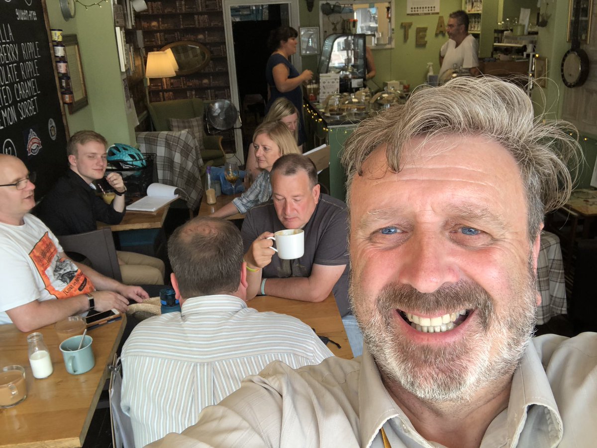 LeeHunt6's tweet image. It’s been a good day here with @AEuropeanBrit @Simon4Cosham and our local @portsmouthld team. We’ve had lots #LibDemChats and delivered 1000s #LibDems Focus leaflets all day; packing up now and relaxing in Hertfordshire Coffee #Cosham High Street #WorkingAllYearRound #Portsmouth