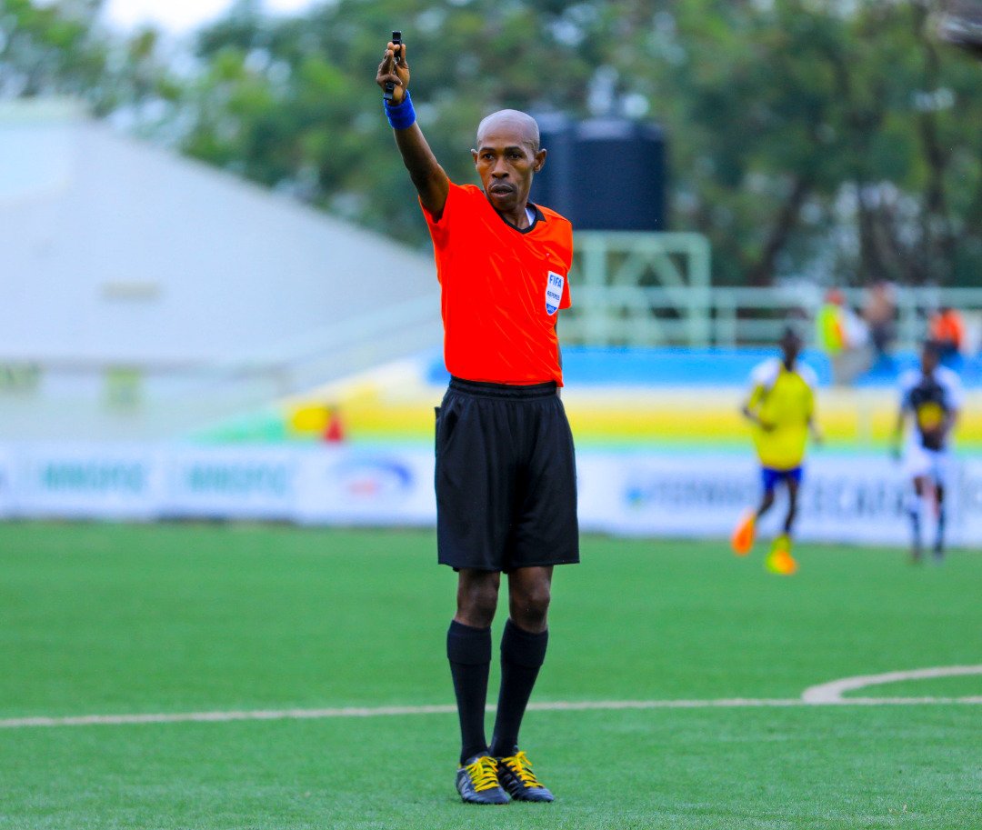 Muzungu4's tweet photo. FULL TIME:

#Atlabara🇸🇸 1 - 6 🇨🇩#TPMazembe

It's a brace for Jackson Muleka and Rainford Kalaba.

#CECAFAKagameCup2019 https://t.co/8foyGdOn6N