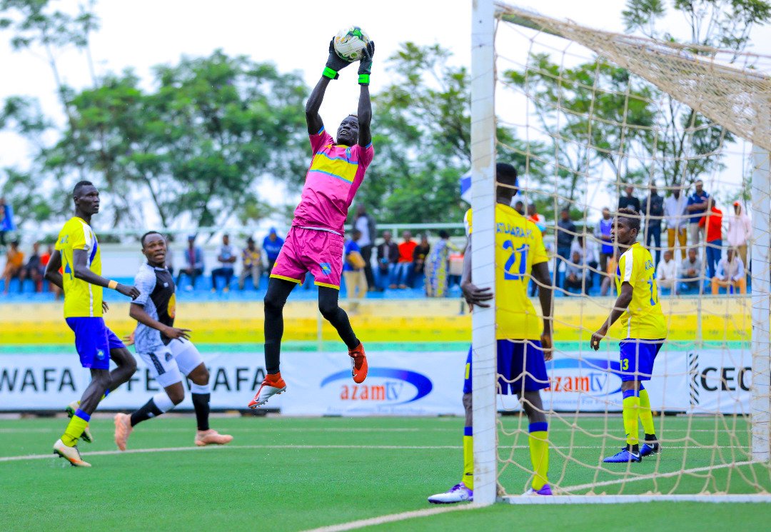 Muzungu4's tweet photo. FULL TIME:

#Atlabara🇸🇸 1 - 6 🇨🇩#TPMazembe

It's a brace for Jackson Muleka and Rainford Kalaba.

#CECAFAKagameCup2019 https://t.co/8foyGdOn6N
