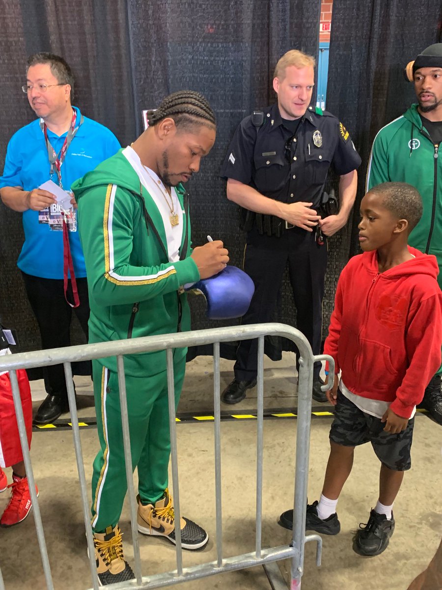 JoliARobin's tweet photo. Having Professional Boxer @ShowtimeShawnP here at #BattleinBigD is a huge deal. #Thanks for joining us today. The opportunity to have him speak to our young boxers is a once in a lifetime opportunity. https://t.co/DINzTo59Gr