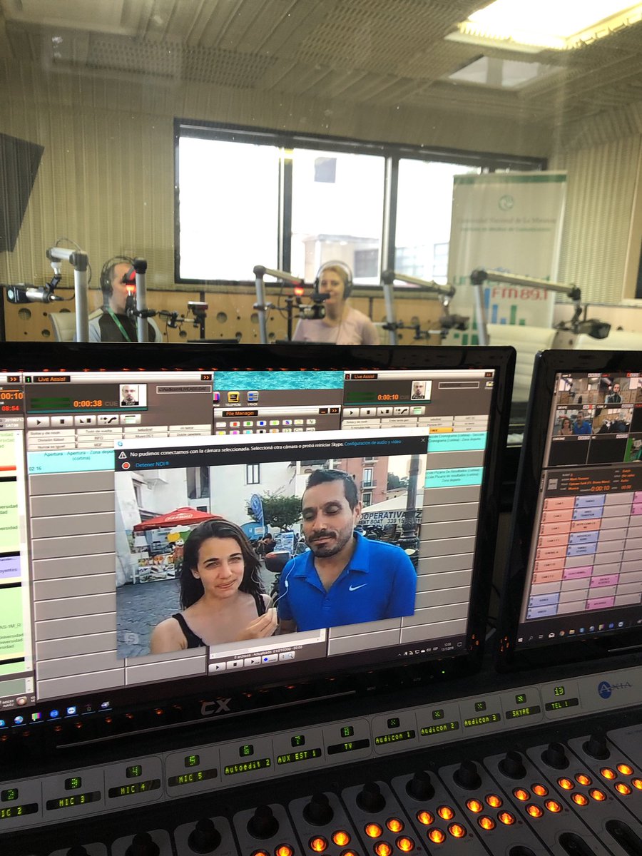 zd891's tweet photo. En #VIVO en @zd891 con Paula Montes Bermúdez de @unlamtv y @gabrielganci de @canaldeportv en Nápoles 🇮🇹 @Napoli2019_ita hablando sobre el desempeño de la Delegación Argentina Universitaria @feduargentina ¡escuchalos en 📻 @universidad891! #DeporteUniversitario #NapoliEsArgentina https://t.co/2Uv9Sp7BHK