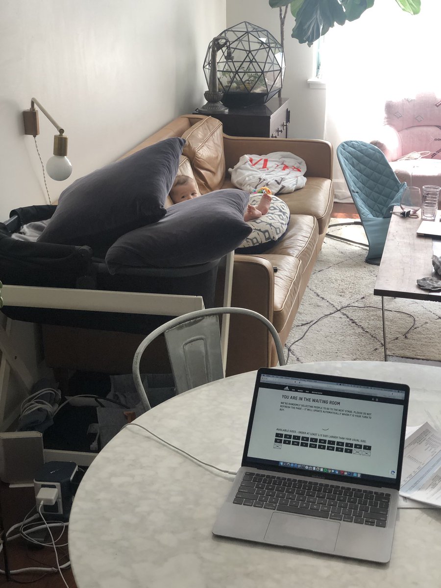 walkerdavide's tweet image. Washing dishes, trying to cop Yeezy’s, and parenting. Could you EVEN on a Saturday morning? #alwayshustling #startups #elizabethwarren