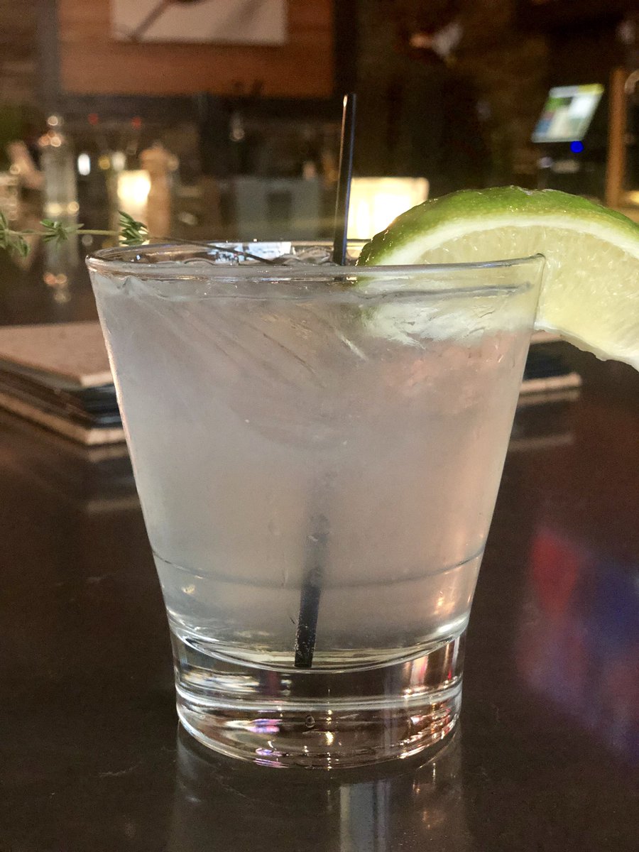 HunterElizabe11's tweet photo. Went to a beautiful new restaurant called Napa near my home last night on the VIP guest list and boy was it a treat! This delicious cocktail Is called Summer Thyme and it’s sooooo good! I’m not usually one to order gin but damn! So good! #blessed #vip #cocktail https://t.co/PONwNWaGNh