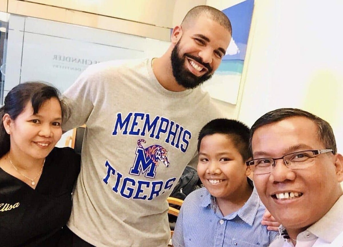 901Flava's tweet photo. #ICYMI - Drake rocking a Memphis Tigers t-shirt on a recent trip to the dentist in Toronto! 🏀 🏀 🏀 🏀 🏀 #memphistigers #901lookalive #drake #6god #viewsfromthe6 #memphis #memphis10 #memphismemphismemphis #901flava #imso901 https://t.co/82R8CThp9w