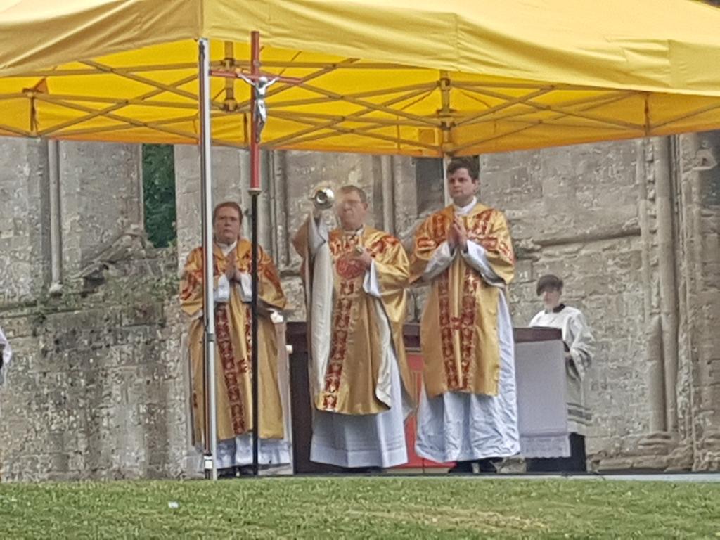 The offertory #GlastonburyPilgrimage
