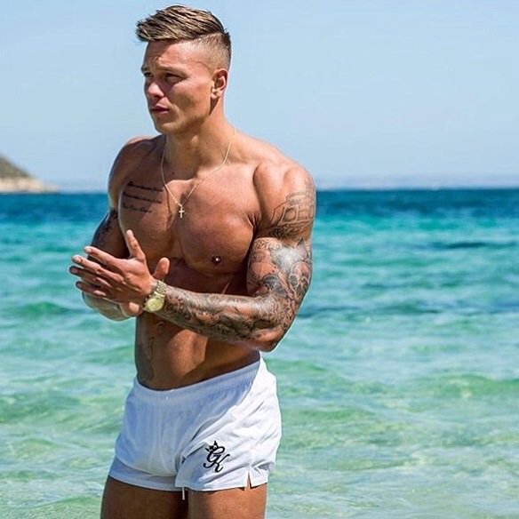 Celeb Lover on X: "Alex Cannon v Alex Bowen competing in their matching tiny Gym King shorts? Those tiny shorts would get proper trashed. Wonder who'd win? https://t.co/Y4g0aO3YFK" / X
