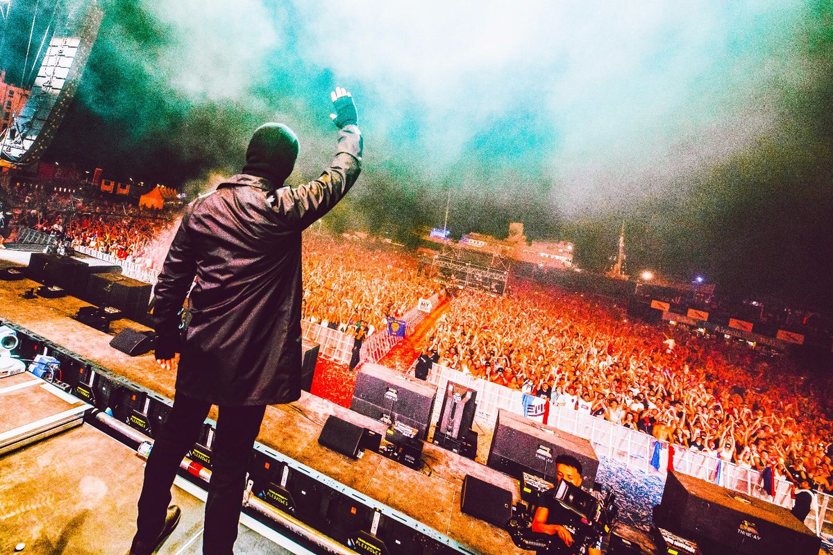 Malaamusic's tweet photo. THE RULES HAVE CHANGED / HOUSE MUSIC CLOSING FESTIVALS NOW 🏴‍☠ MERCI 🇫🇷🖤 https://t.co/R3zDpT2hNa