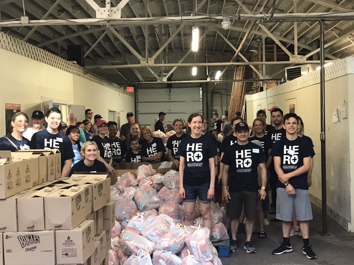 mlmkc's tweet photo. Thank you to everyone who came out to volunteer at our 2nd Saturday Mobile Food Pantry! @KUHospital thank you for your continued ro support! #mlmkc #mlmcares #volunteering #kc #metrolutheranministry https://t.co/gO2WitFRav