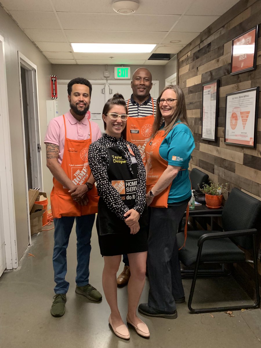 JMHagner's tweet photo. S/O from 4632 In Store KD Diana and In Home KD Taylor kicking the #SATLServicesClinic Today!  Talking to Customers about #MakeoverMagic @jsh_thd @gloria_terri @XConnollyJr @HDI_531 @LAPortelli @StaceyTank @THDScottG #SetDaLead #Hagnatized https://t.co/YYLwzlUUIp