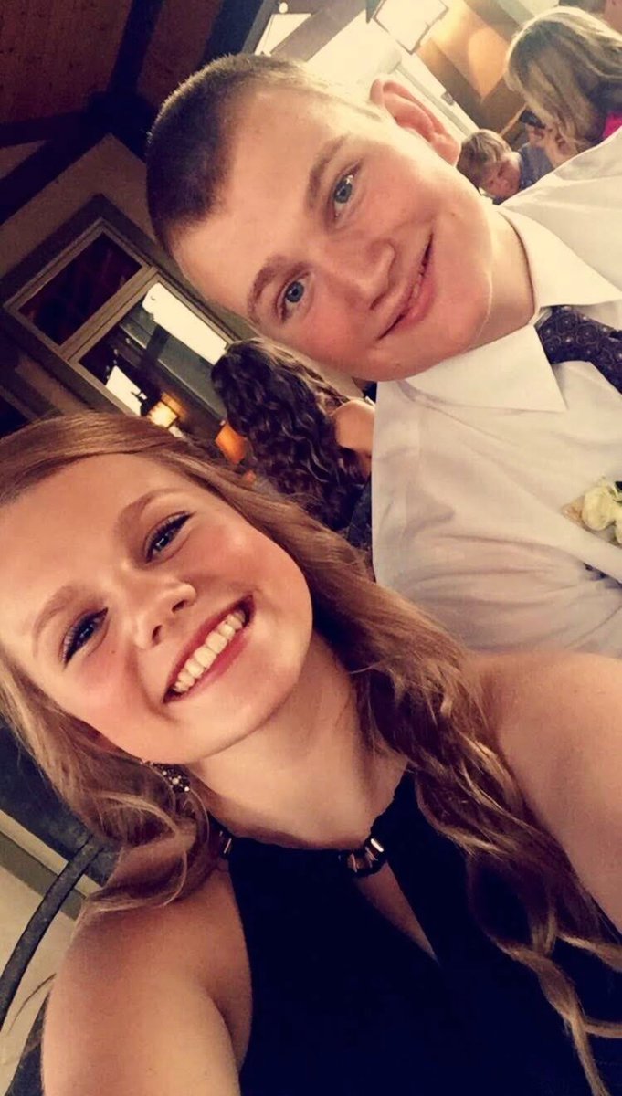 laureno_16's tweet photo. happy birthday matthew 🥳🤩 hope you have the best day, thanks for being a tru friend:)) https://t.co/z54kQKF7Kg