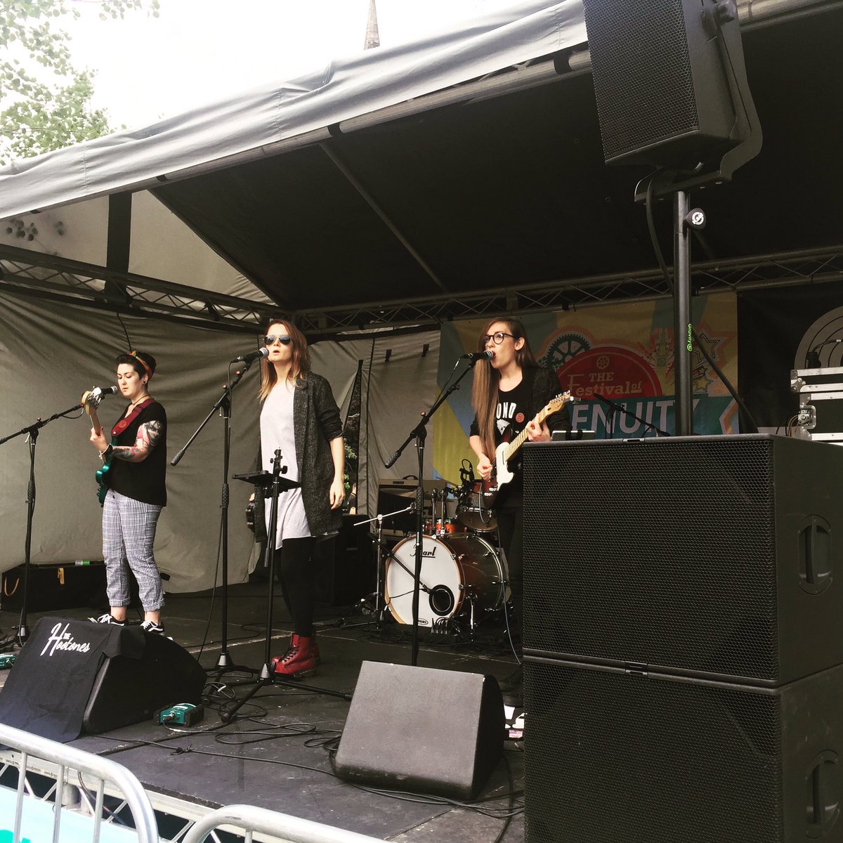 Headline band The Hootones on stage now <a href="/IngenuityFestDt/">The Festival of Ingenuity</a> last chance to dance by the river today 😀❤️🎵🌞🍷#lovedarlo