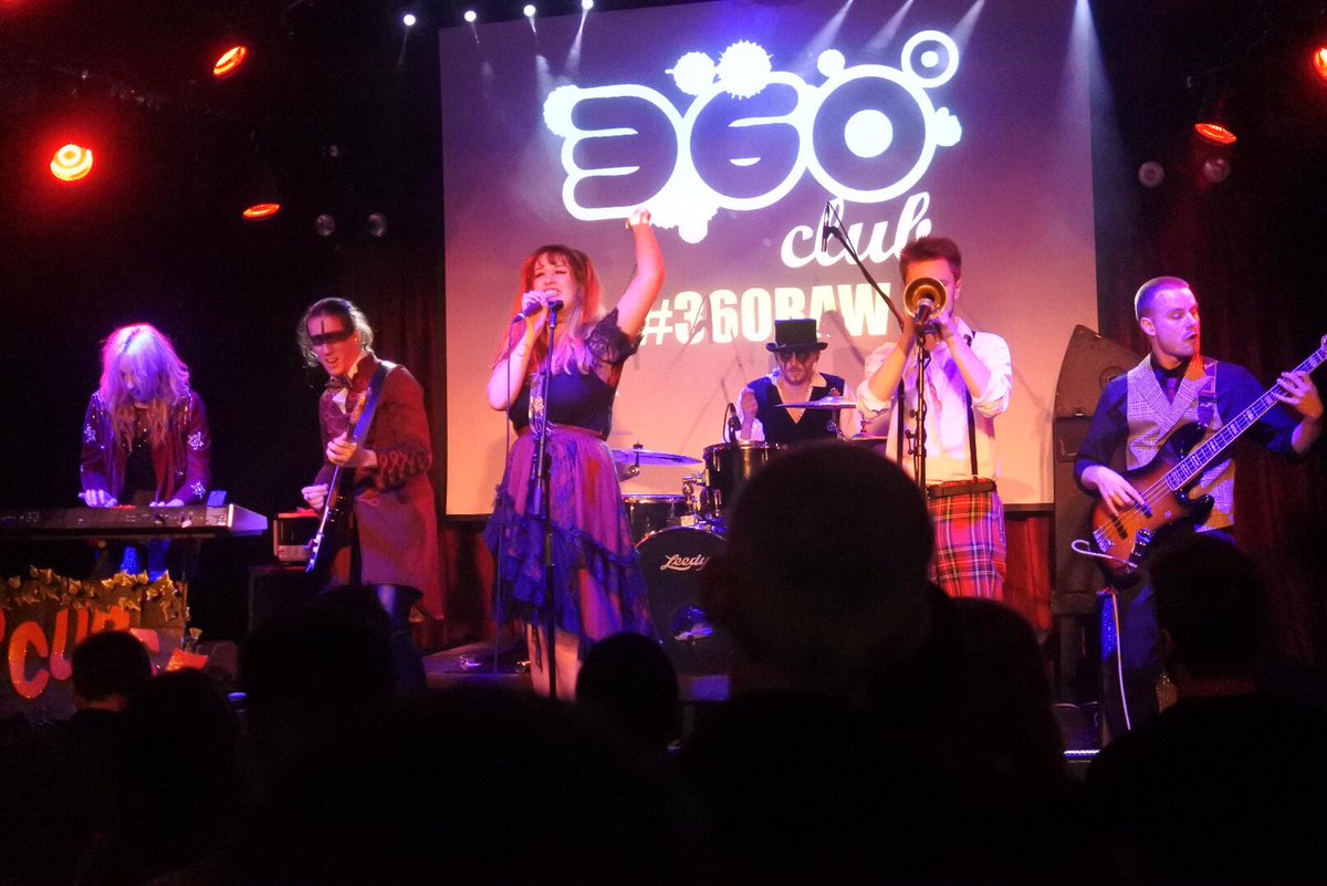 Sir Curse tweet media