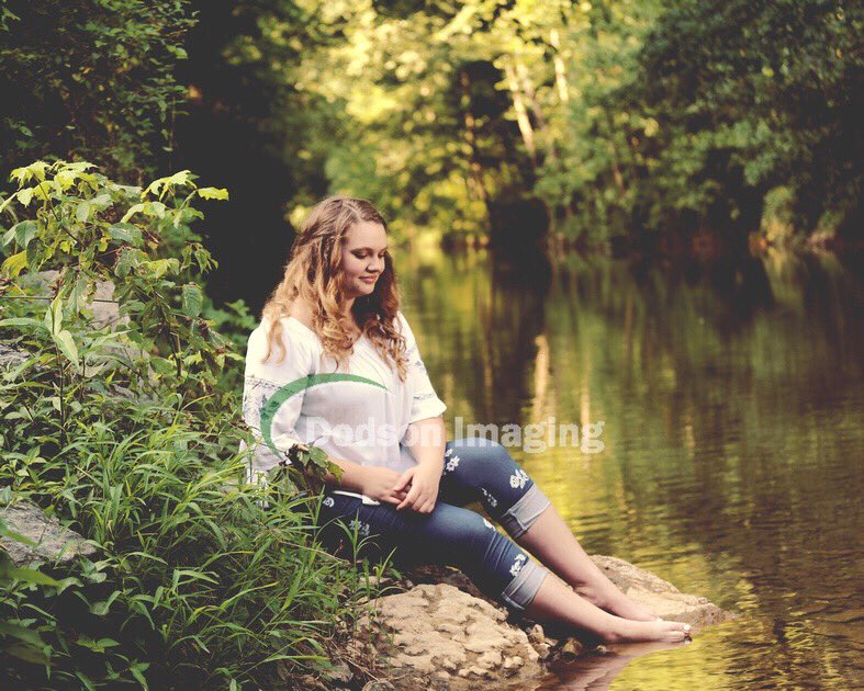 It’s senior portrait time! #diseniors