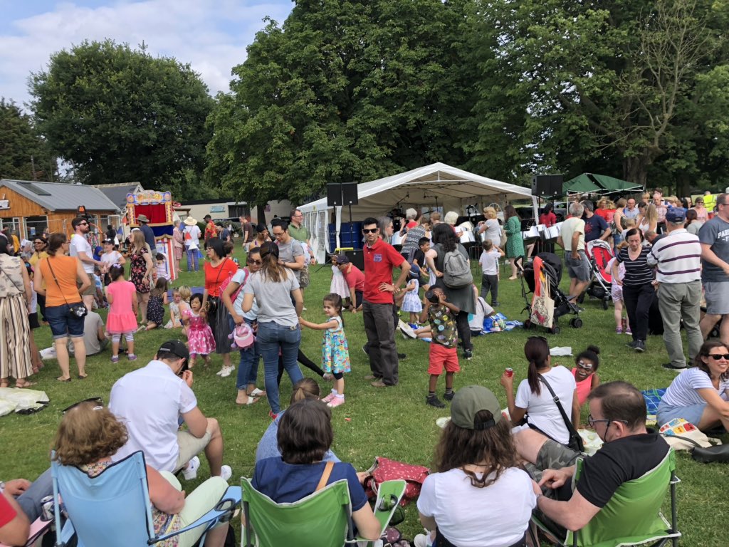 adamswersky's tweet photo. Another epic fun day at West Harrow Park. Gets better every year! @FriendsofWHP https://t.co/uH63q9kSuT