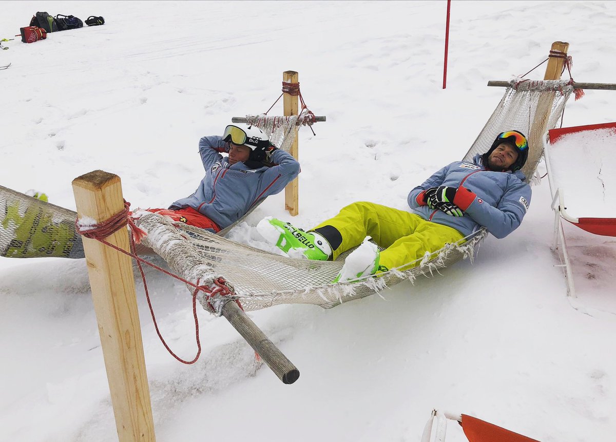 MarcGini's tweet photo. So much fun to ski again!! Great day with @fadrijanutin and @crestdallamuntogna 🎿💥
#stelviobeach #voelklskis #beabeaster #idolio https://t.co/ZsXwfjQKzV