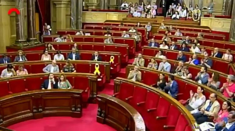CercleCarlemany's tweet photo. Quo vadis Catalunya? Independentment de diferències ideològiques, com no es poden aplaudir unes paraules de record i homenatge a #MiguelAngelBlanco, executat per #ETA? De les Cup ens ho podíem esperar, però no del #PeDeCat ni #ERC. https://t.co/2Lpd7EwjN3