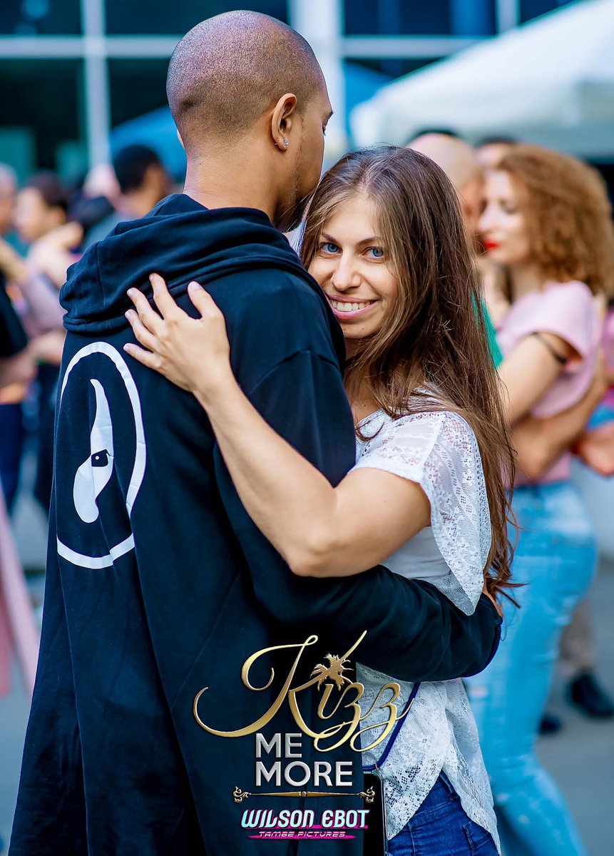 BBarbaralicious's tweet photo. Kizomba makes me #happy 💕
.
#kizombamakesmehappy #urbankiz #kizomba #kiz #kizz #urbankizomba   #kizzmemore #kmm #kizombafestival #proudnomad #barbaralicious #kizzingnomad #kizzme https://t.co/UsMBkwBC5G