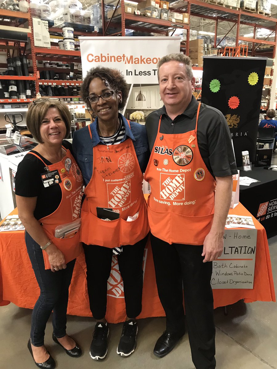 Penn_DSM's tweet image. Stop by @HD0553 and let Jan help you update your kitchen with a Cabinet Makeover or Custom Countertops. #ServeUpServices #CreateRecommendConnect @tavares_gabe @JuleeEckert @SilasDallasHDI