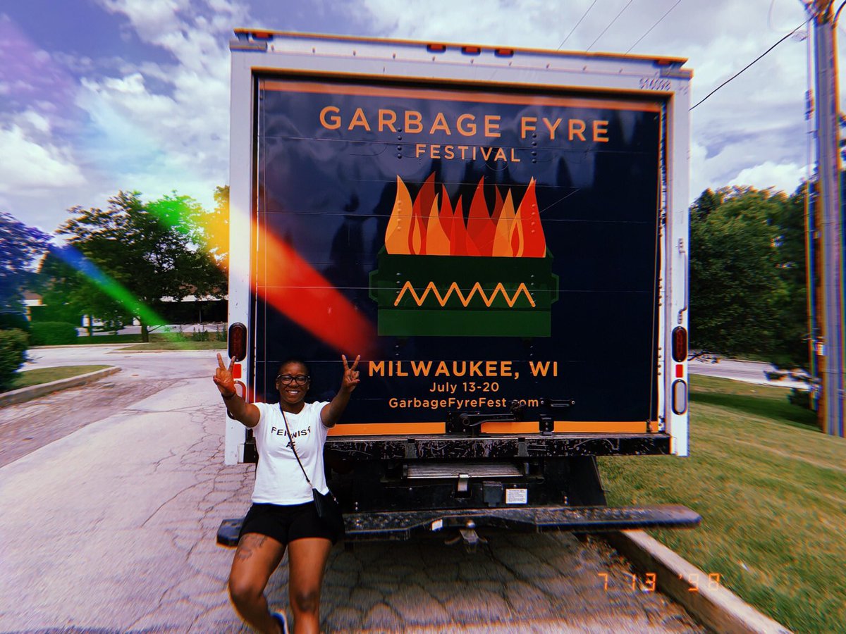 OSAUnmasked's tweet photo. Exposing sexist shitheads, now on a truck!! #GarbageFyreFest #AbortionAF https://t.co/Lvkkz3NGez
