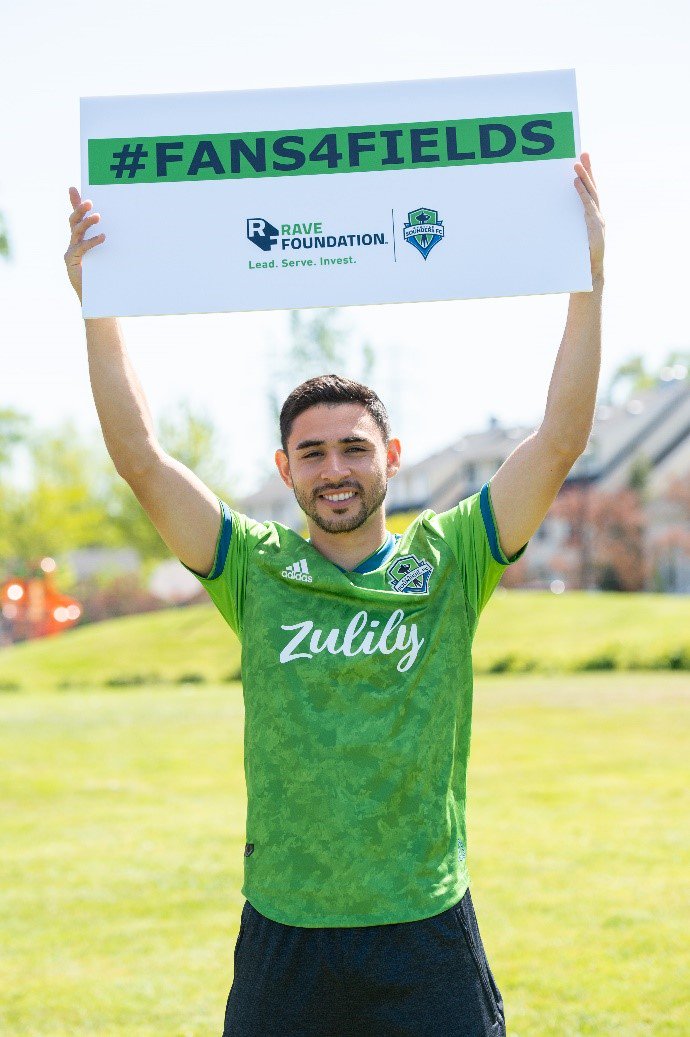 RaveFound's tweet photo. Can’t wait to see you at #SEAvATL!
Don’t forget to tell us where you think the next RAVE field should go using #FANS4FIELDS 😃
@Alex_Roldan8 @SoundersFC https://t.co/9jADuzbxT1