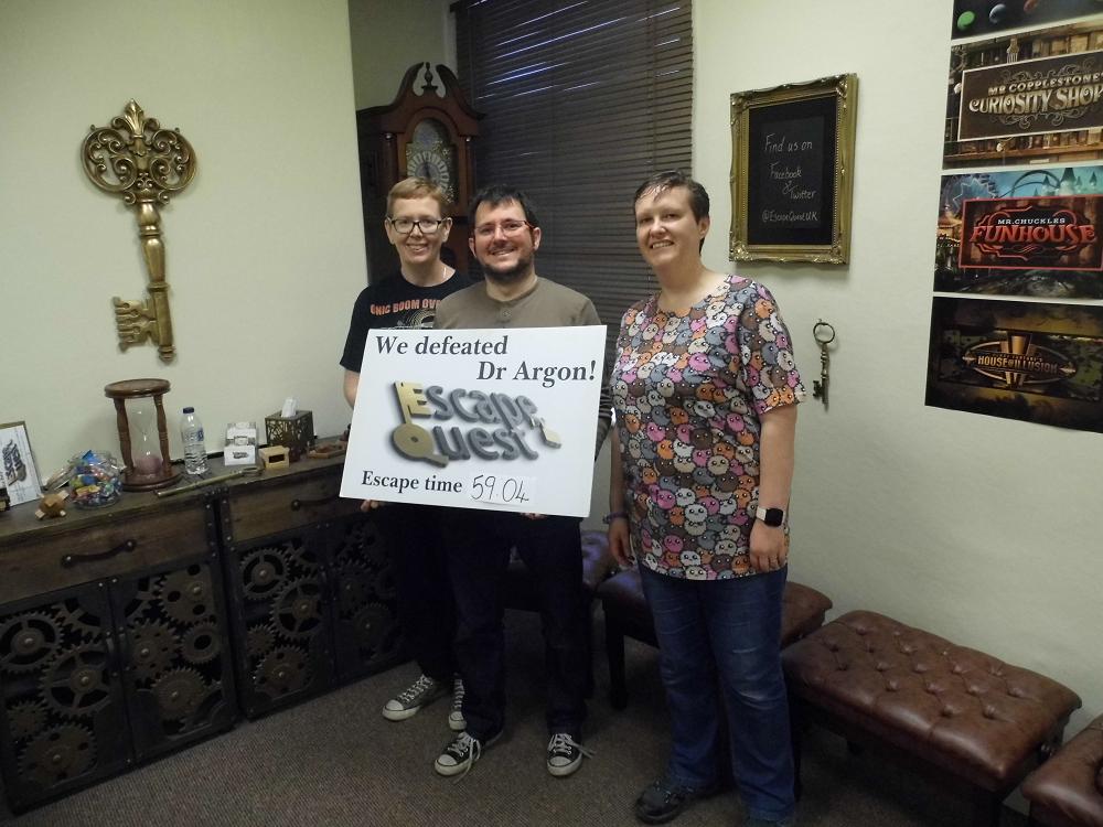 EscapeQuestUK's tweet photo. With an explosive ending to their game this brilliant trio of SSB agents had great fun destroying #The13thElement and putting an end to the evil Dr. Argon's plans of world domination.
Can You Escape?
https://t.co/FPmuEbAMuY https://t.co/aWiYjWvKpt