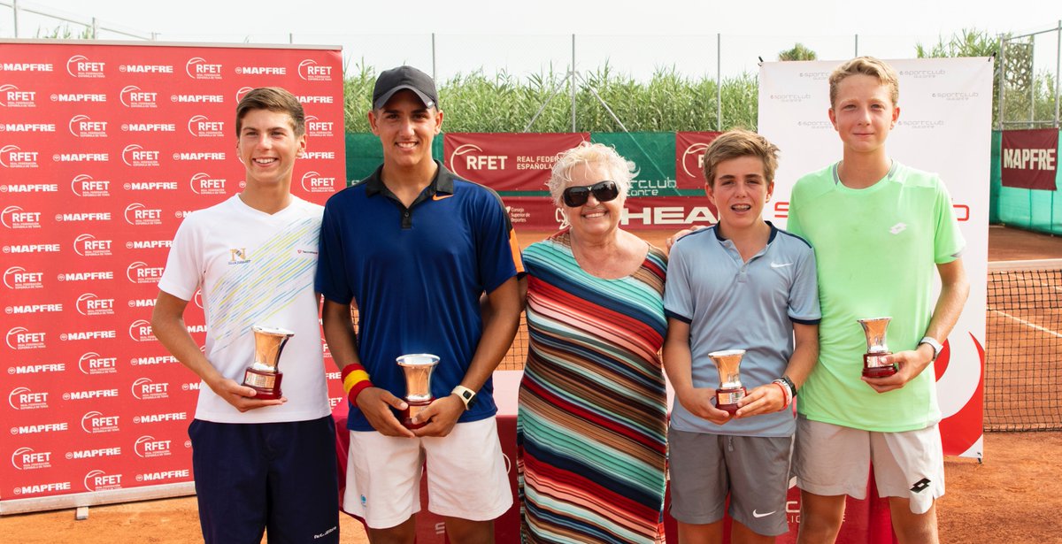 RFETenis's tweet photo. 🏆🇪🇸🎾 Las 🚺 Lozano-Rosadoro y los 🚹 Domenech-Ramírez se proclaman Campeones de España #MAPFREtenis Infantil "Memorial Manuel Alonso" de dobles en el @SportclubAlican 

#ConEllas #ConEllos https://t.co/iZPjlHMiwr