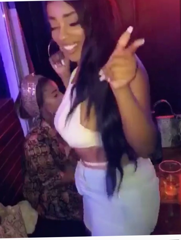 teepee_cat's tweet photo. Godh we miss u at this boring club tonite babe, #BBNajia #bringbackavala. https://t.co/PfbrTkglCO