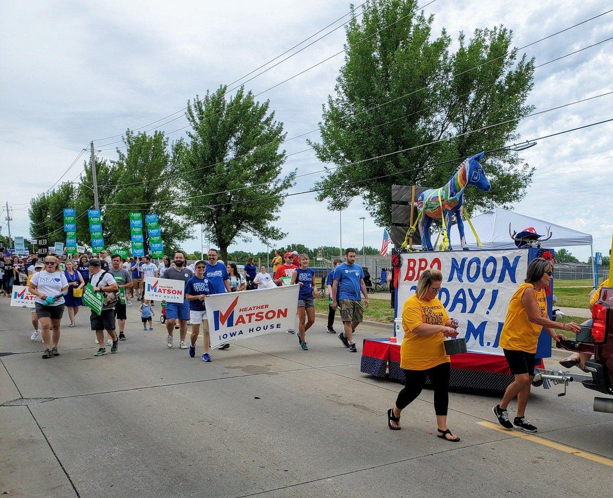 MatsonForHouse's tweet image. We had an awesome day in the SummerFest parade and at the @AnkenyAreaDems annual BBQ! Thanks to the fantastic #TeamMatson volunteers who walked in the parade and all the volunteers who made both of these events a HUGE success! #HD38 #SummerFest2019