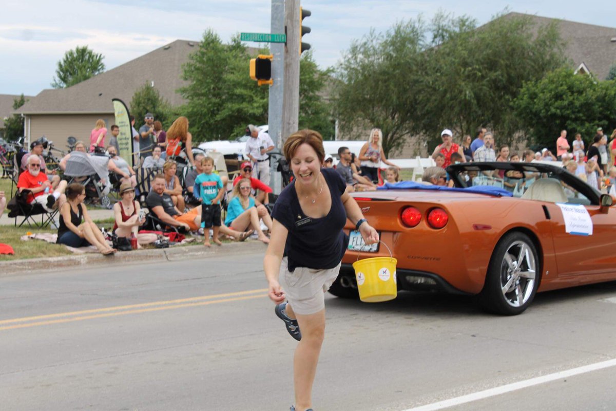 MatsonForHouse's tweet image. We had an awesome day in the SummerFest parade and at the @AnkenyAreaDems annual BBQ! Thanks to the fantastic #TeamMatson volunteers who walked in the parade and all the volunteers who made both of these events a HUGE success! #HD38 #SummerFest2019