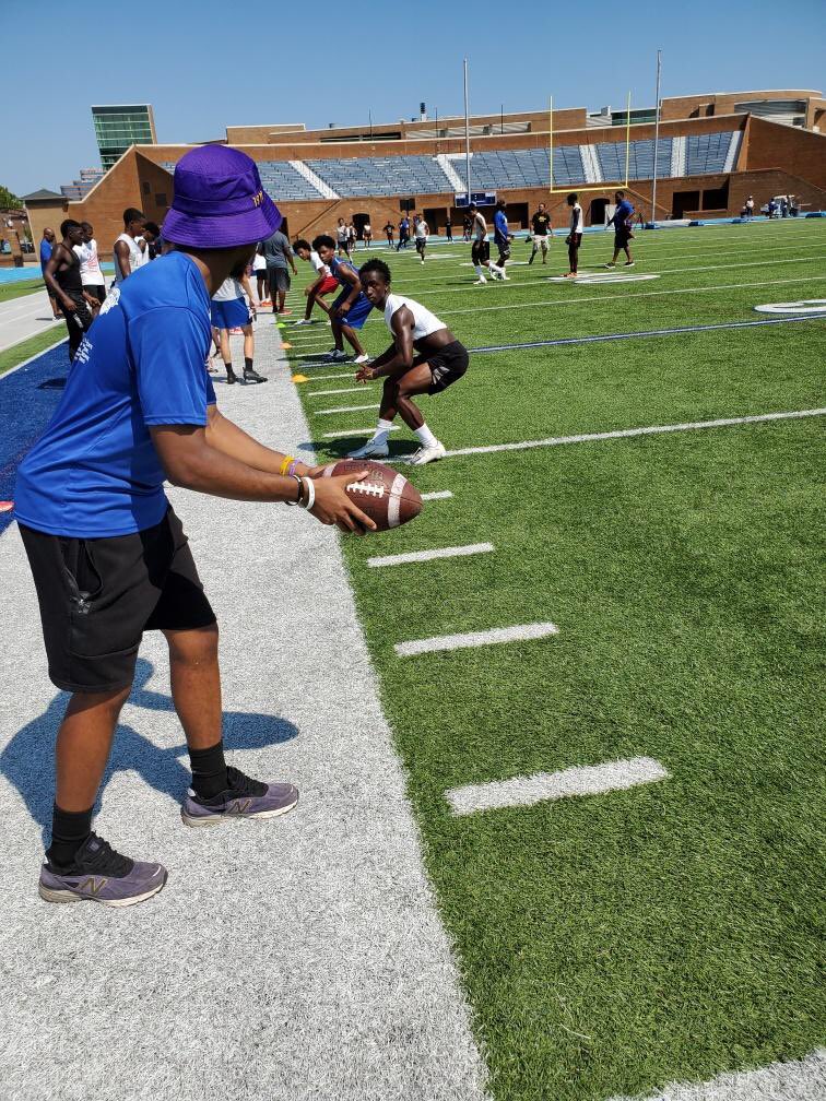 stan_becton's tweet photo. Thanks @hryf757 for letting me to come to the 757 and help with your 23rd Annual Football Camp #CoachStan #StanLoveDaKids https://t.co/DxBj4nfo6A