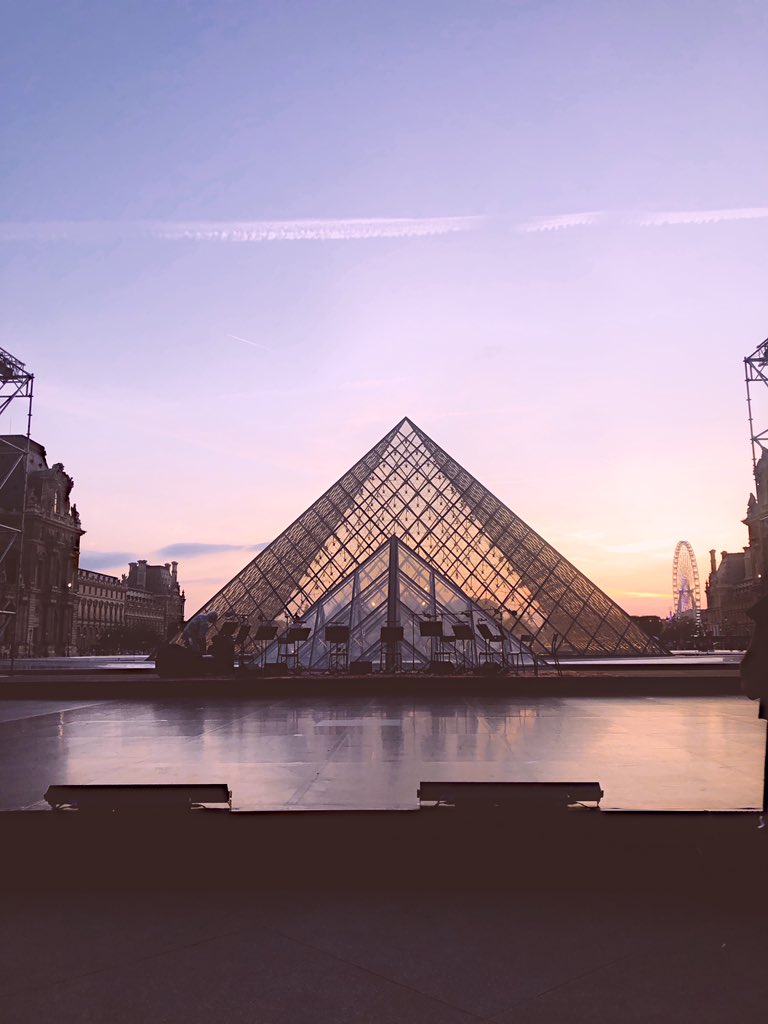 EricRMLebas's tweet photo. Opening @Parislete : UN BREAK À MOZART 1.1  #KADERATTOU - @CCNLR17  | @OrchestCElysees - in an exceptional setting @MuseeLouvre ❤️👏👏👏👏👏 we like and we recommend https://t.co/KWb4EpJo32