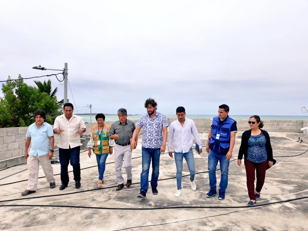 DPS_LosRios's tweet photo. En #Galápagos, @normanwray, Ministro de @CGGalapagos;  @BolivarTupiza, Alcalde de Isla #Isabela y personal de salud recorrieron CS Puerto Villamil para articular acciones para el fortalecimiento del servicio de salud que beneficiará a la comunidad del cantón.
 
#SaludParaTodos https://t.co/rdjKpmsxCY
