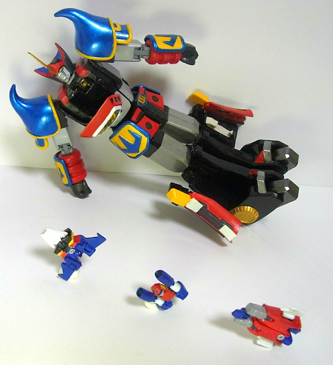 gontyacktoys's tweet image. #今日は何の日 #藤井健 さんお誕生日❕
〽宇宙スペース No.1❗
インチキ合身 ナンバーワン❗❗

ＤＸ超戦国合身 ゴーショーグン - blogs.yahoo.co.jp/gontyack/15374…  #自作玩具