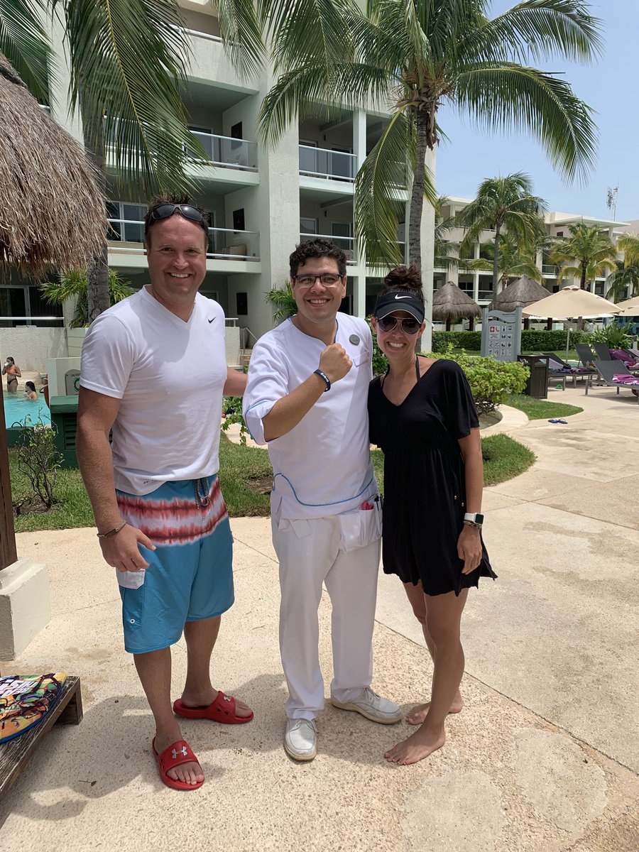 KatiLMiller's tweet photo. Pure Joy sharing R-Factor with this great gentleman and future leader, Hèctor! Love creating positive ripples in our world! #brnrfactor #Mexico @DrJNMiller @TimothyKight @dsayre32 @Focus3_Team https://t.co/jjlWJwfJU8