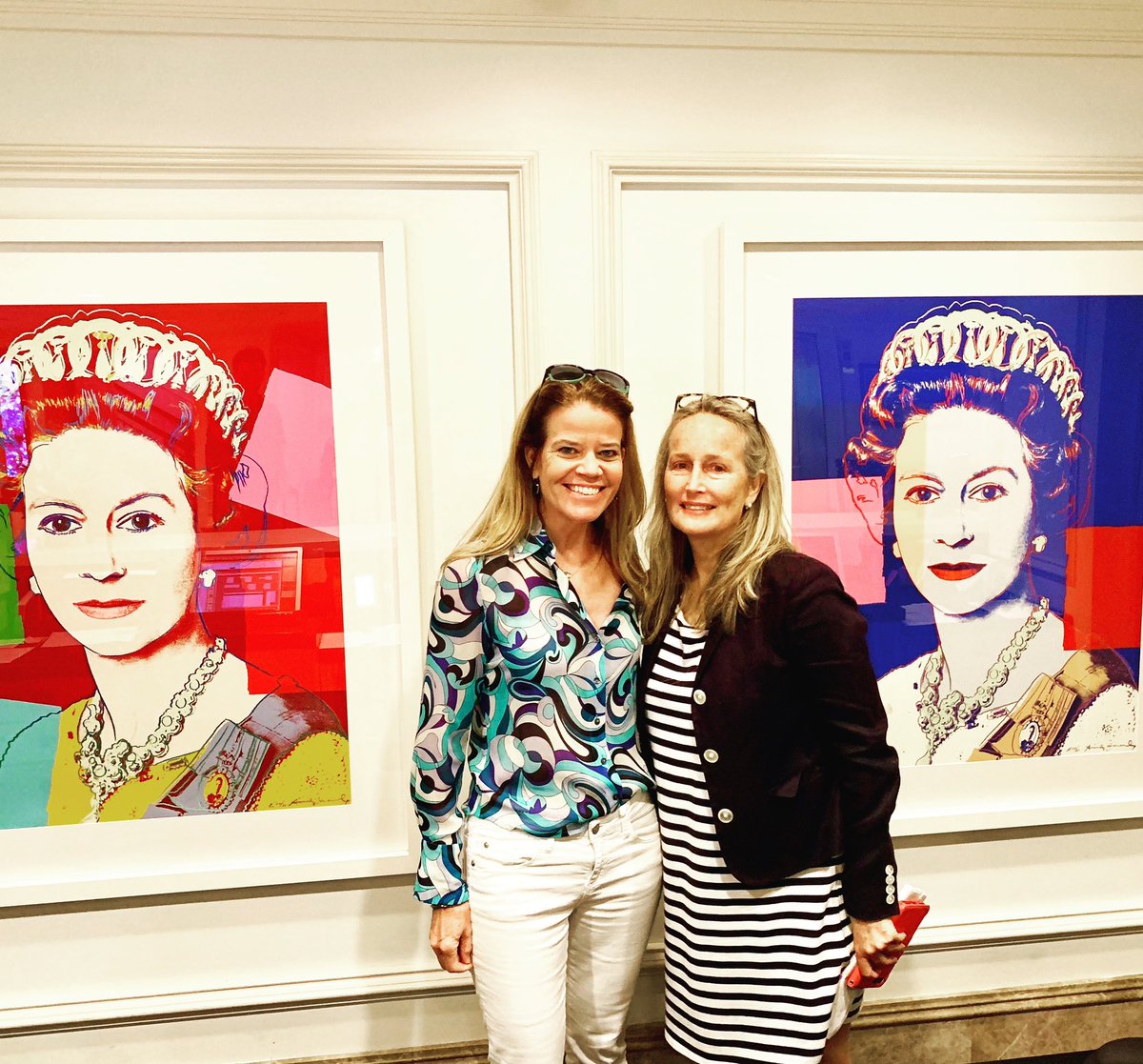 rosebermuda's tweet image. Feeling regal 👸 after a guided art tour of the stunning private collection at @PrincessBermuda thx to the talented #DanaCooper
