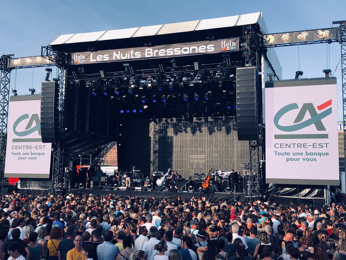 2ème soirée des #LNB2019 nuits Bressanes à Louhans avec @PatrickBruelOff <a href="/ca_centrest/">Crédit Agricole Centre-est</a> partenaire des festivals de l’été de notre territoire