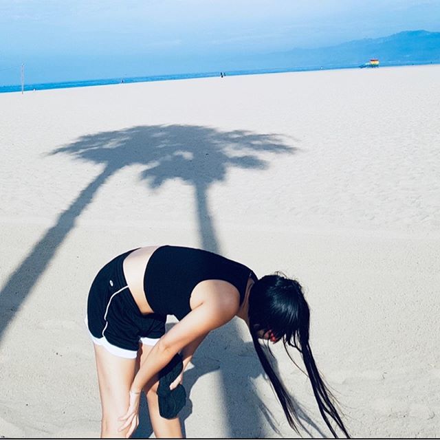 the_Squirrelz's tweet photo. As you can see, I #exercise all the time... *cough* *cough* 😵😵🤣
#fakeittillyoumakeit
.
.
.
 #igers #Jj #instadaily #instastyle #instafun #fashiontips #fashiondaily #fashiontrends #whattowear #lookoftheday #looks #streetfashion #lookbook #fashionshow … https://t.co/c0xlFDg4gS https://t.co/yj4OAmoJOY