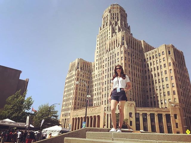 sm_traphagen's tweet photo. Had such a great time judging @tasteofbuffalo
However, im stuffed! Time for a nap!
@buffalo_city_hall @mayorbyronbrown716 #tasteofbuffalo #smtraphagen_writelife #writerlife @delawarenorth #foodfestivals #foodie #foodbooks #authorsofinstagram #author #findingmorgan #finding… https://t.co/FlkTUR4k4Z