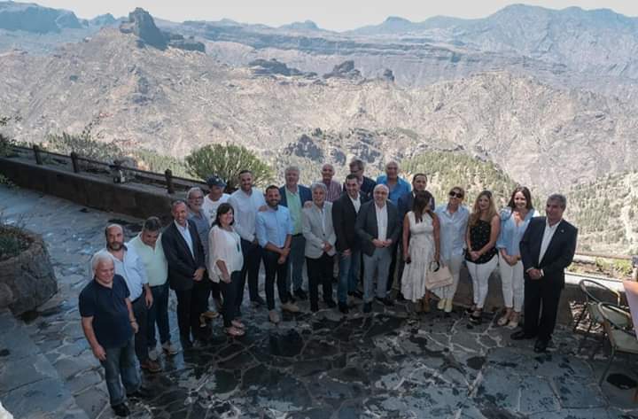 NC_CabildoGC's tweet photo. El presidente de Gran Canaria @AMoralesGC
inauguró hoyel Centro de Interpretación de #RiscoCaído y los #EspaciosSagradosdeMontaña de #GranCanaria en #Artenara https://t.co/4hBeSVScbW