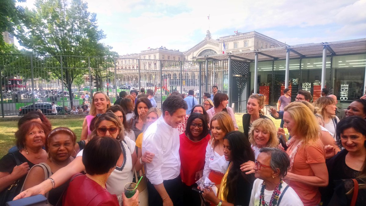 SoniaBEKO's tweet photo. 📩 Donner plus de pouvoir aux Maires.
Les #FemmesEnMarche avec Benjamin #Griveaux au séminaire de lancement de la campagne #Paris2020 piloté par le Directeur de campagne @PacomeRupin et @RemiChauvet @JulienBargeton Parisiens, Parisiennes.
@BGriveaux @EliseFajgeles @LaREMParis10 https://t.co/a8rL2PTIFw