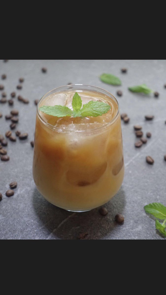 Kaffee-Liebhaber aufgepasst!  Lust auf einen hausgemachten Cold Brew Coffee?
#emelysworld #ohnezucker #coldbrew #coffee #kaffee #starbucks